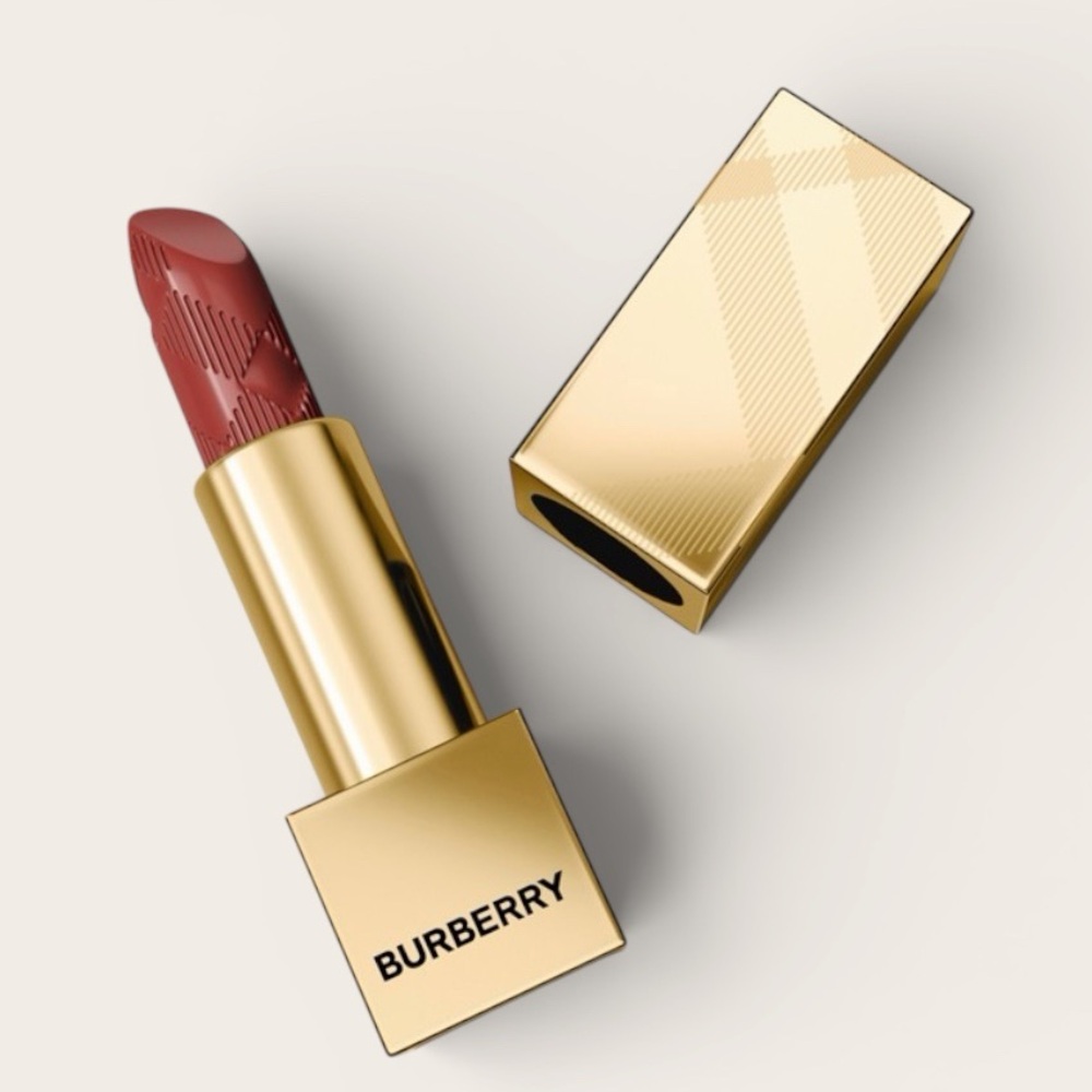 Burberry Kisses-Satin Russet, NIB - Picture 1 of 5